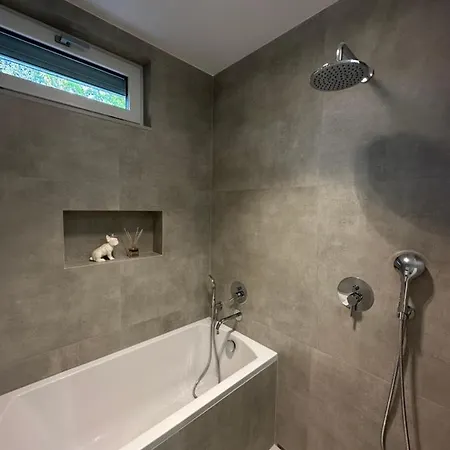 Zolifornia Apartman Varsó