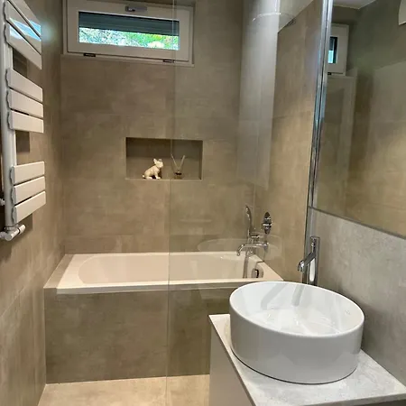 Zolifornia Apartman Varsó