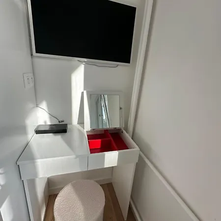 Apartment Zolifornia *